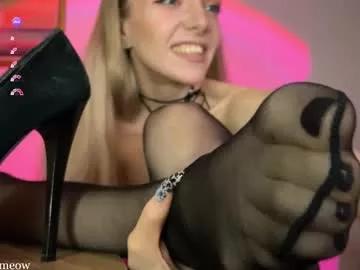 Check-out the world of girls and talk with our steaming hot slutz, bringing your desired characters to life with authentic apparel and cam streams.