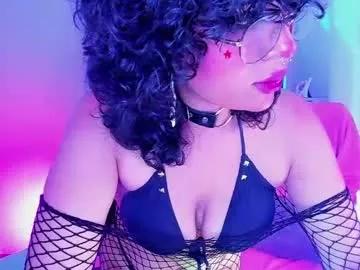 Check-out the world of girls and talk with our steaming hot slutz, bringing your desired characters to life with authentic apparel and cam streams.