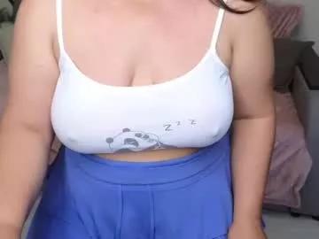Check-out the world of girls and talk with our steaming hot slutz, bringing your desired characters to life with authentic apparel and cam streams.