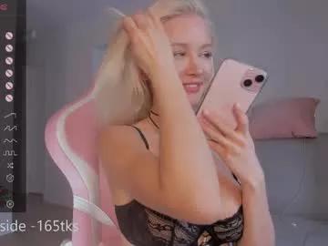 Check-out the world of girls and talk with our steaming hot slutz, bringing your desired characters to life with authentic apparel and cam streams.