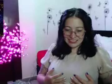 Check-out the world of girls and talk with our steaming hot slutz, bringing your desired characters to life with authentic apparel and cam streams.