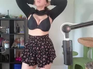 Check-out the world of girls and talk with our steaming hot slutz, bringing your desired characters to life with authentic apparel and cam streams.