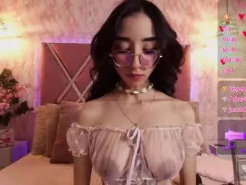 Check-out the world of girls and talk with our steaming hot slutz, bringing your desired characters to life with authentic apparel and cam streams.