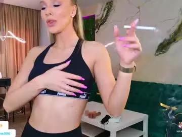 Check-out the world of girls and talk with our steaming hot slutz, bringing your desired characters to life with authentic apparel and cam streams.
