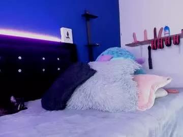 Check-out the world of girls and talk with our steaming hot slutz, bringing your desired characters to life with authentic apparel and cam streams.