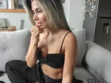 Check-out the world of girls and talk with our steaming hot slutz, bringing your desired characters to life with authentic apparel and cam streams.