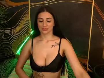 Check-out the world of girls and talk with our steaming hot slutz, bringing your desired characters to life with authentic apparel and cam streams.
