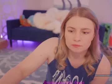 Satisfy your kookiest adult live sex online cam wishes with our featured page! Enter and snoop our huge variety of featured strippers today!