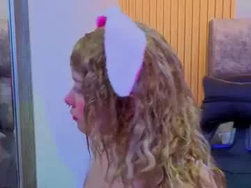 bella_hiugs from Chaturbate is Freechat