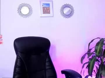 Check-out the world of girls and talk with our steaming hot slutz, bringing your desired characters to life with authentic apparel and cam streams.
