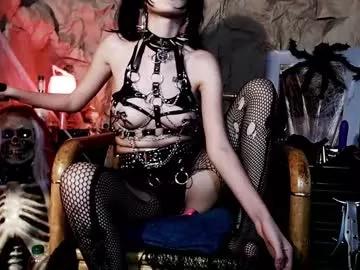 Check-out the world of girls and talk with our steaming hot slutz, bringing your desired characters to life with authentic apparel and cam streams.
