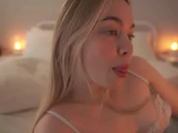 Spur your fetishes: Get dirty and flatter these gorgeous girls hosts, who will reward you with wild apparel and vibrating toys.