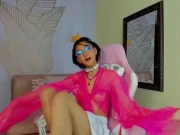 Check-out the world of girls and talk with our steaming hot slutz, bringing your desired characters to life with authentic apparel and cam streams.