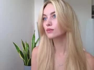 Spur your fetishes: Get dirty and flatter these gorgeous girls hosts, who will reward you with wild apparel and vibrating toys.