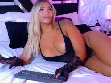 Check-out the world of girls and talk with our steaming hot slutz, bringing your desired characters to life with authentic apparel and cam streams.