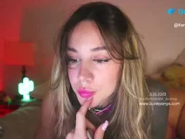 Activate your fixations: Get nasty and entertain these sweet fetish cam hosts, who will reward you with silly apparel and toys.
