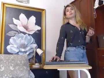 Check-out the world of girls and talk with our steaming hot slutz, bringing your desired characters to life with authentic apparel and cam streams.