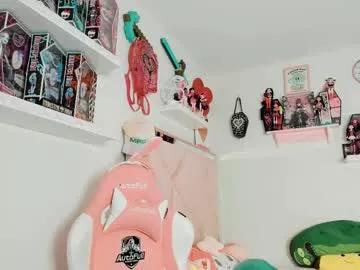 Check-out the world of girls and talk with our steaming hot slutz, bringing your desired characters to life with authentic apparel and cam streams.