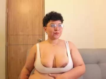 curly_cam_queen from Chaturbate is Freechat