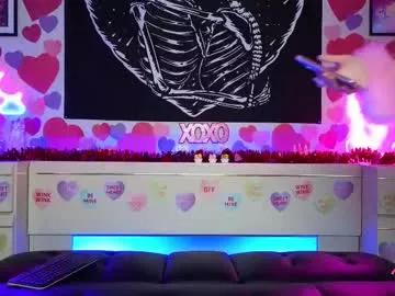Check-out the world of girls and talk with our steaming hot slutz, bringing your desired characters to life with authentic apparel and cam streams.