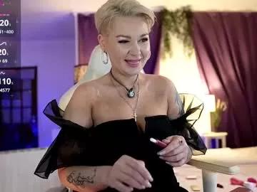 Check-out the world of girls and talk with our steaming hot slutz, bringing your desired characters to life with authentic apparel and cam streams.
