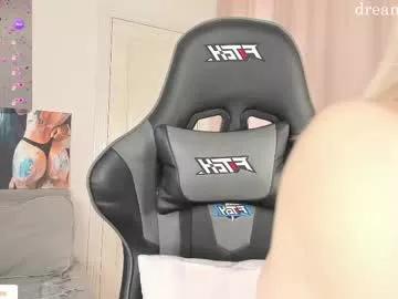 Check-out the world of girls and talk with our steaming hot slutz, bringing your desired characters to life with authentic apparel and cam streams.