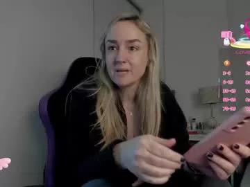 Check-out the world of girls and talk with our steaming hot slutz, bringing your desired characters to life with authentic apparel and cam streams.