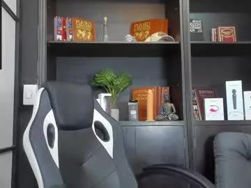 Check-out the world of girls and talk with our steaming hot slutz, bringing your desired characters to life with authentic apparel and cam streams.