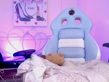 Check-out the world of girls and talk with our steaming hot slutz, bringing your desired characters to life with authentic apparel and cam streams.