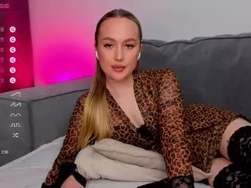 Check-out the world of girls and talk with our steaming hot slutz, bringing your desired characters to life with authentic apparel and cam streams.