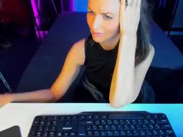 Check-out the world of girls and talk with our steaming hot slutz, bringing your desired characters to life with authentic apparel and cam streams.