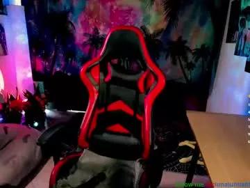 Check-out the world of girls and talk with our steaming hot slutz, bringing your desired characters to life with authentic apparel and cam streams.