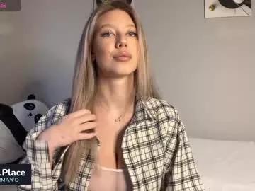 Check-out the world of girls and talk with our steaming hot slutz, bringing your desired characters to life with authentic apparel and cam streams.