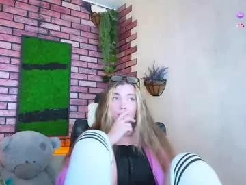 Check-out the world of girls and talk with our steaming hot slutz, bringing your desired characters to life with authentic apparel and cam streams.