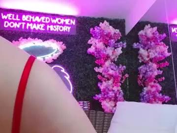 Check-out the world of girls and talk with our steaming hot slutz, bringing your desired characters to life with authentic apparel and cam streams.
