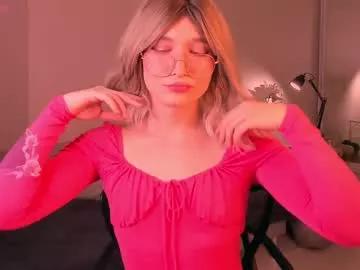Check-out the world of girls and talk with our steaming hot slutz, bringing your desired characters to life with authentic apparel and cam streams.