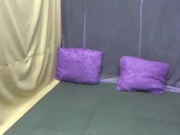 iamyourzzz_ from Chaturbate is Freechat
