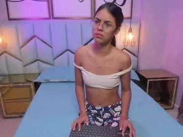 Check-out the world of girls and talk with our steaming hot slutz, bringing your desired characters to life with authentic apparel and cam streams.