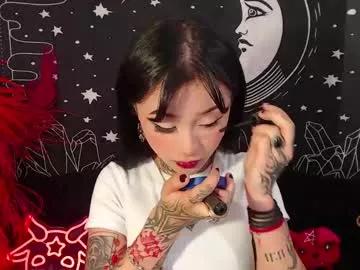 Check-out the world of girls and talk with our steaming hot slutz, bringing your desired characters to life with authentic apparel and cam streams.