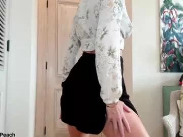 Spur your fetishes: Get dirty and flatter these gorgeous girls hosts, who will reward you with wild apparel and vibrating toys.
