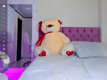 Check-out the world of girls and talk with our steaming hot slutz, bringing your desired characters to life with authentic apparel and cam streams.