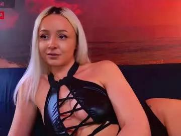Check-out the world of girls and talk with our steaming hot slutz, bringing your desired characters to life with authentic apparel and cam streams.