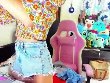 Check-out the world of girls and talk with our steaming hot slutz, bringing your desired characters to life with authentic apparel and cam streams.