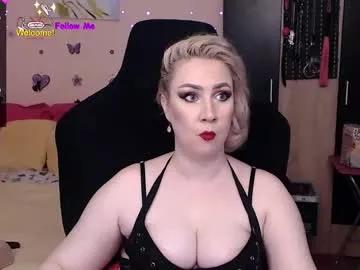 Check-out the world of girls and talk with our steaming hot slutz, bringing your desired characters to life with authentic apparel and cam streams.