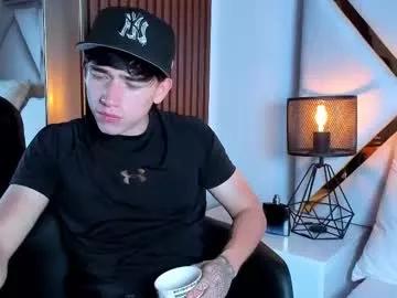 logan_whitee_ from Chaturbate is Freechat