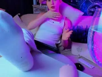 Activate your fixations: Get nasty and entertain these sweet fetish cam hosts, who will reward you with silly apparel and toys.