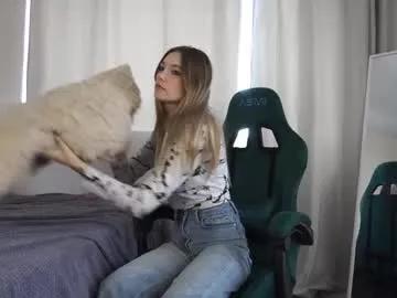 Check-out the world of girls and talk with our steaming hot slutz, bringing your desired characters to life with authentic apparel and cam streams.