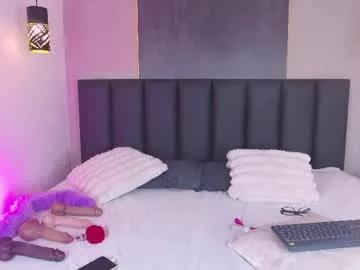 Check-out the world of girls and talk with our steaming hot slutz, bringing your desired characters to life with authentic apparel and cam streams.