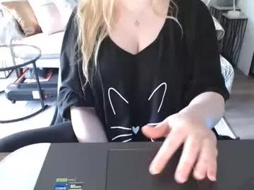 Check-out the world of girls and talk with our steaming hot slutz, bringing your desired characters to life with authentic apparel and cam streams.