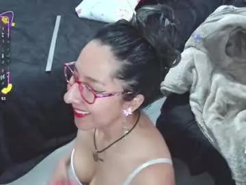 Check-out the world of girls and talk with our steaming hot slutz, bringing your desired characters to life with authentic apparel and cam streams.